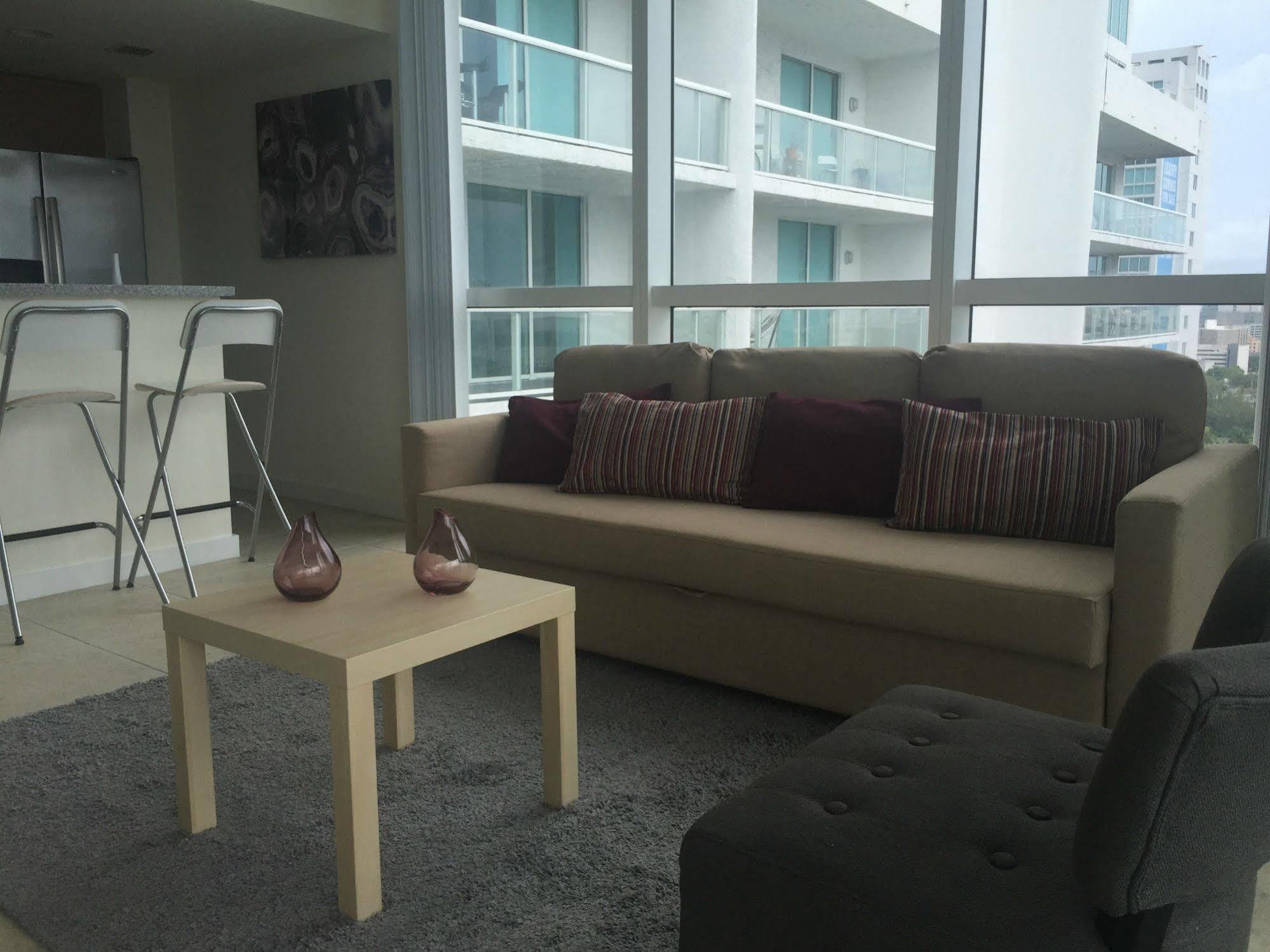 Apartment Lyx Suites By The River Miami