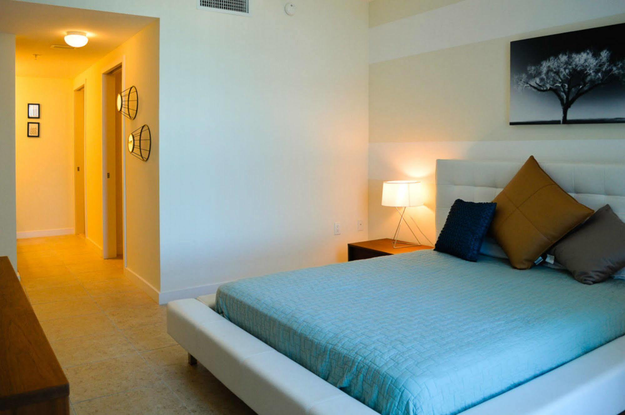 Lyx Suites By The River Miami