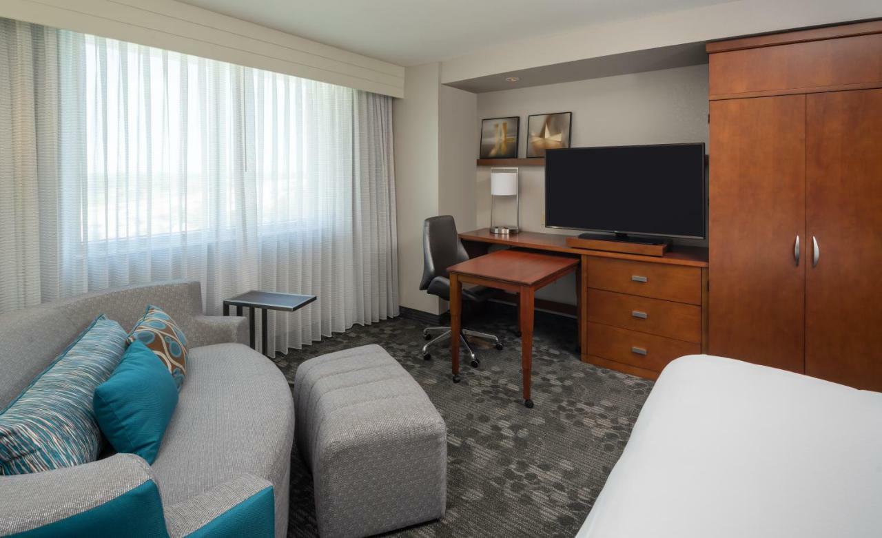 Hotel Courtyard By Marriott Airport Miami