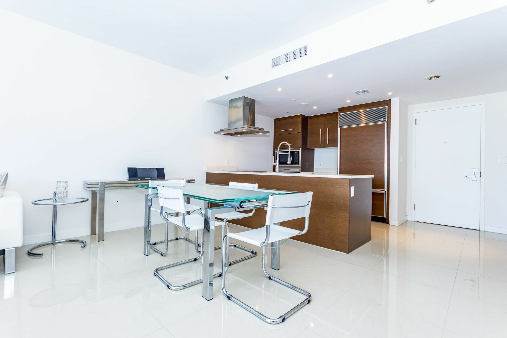 Icon By Design Apartment *