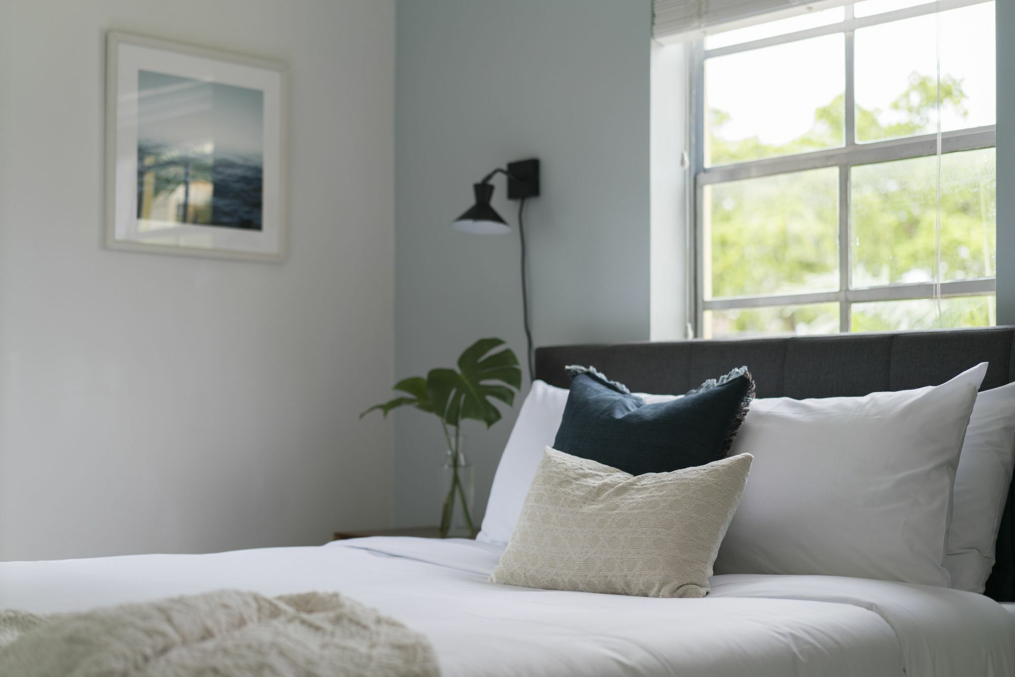 Inn Colorful 2br In River