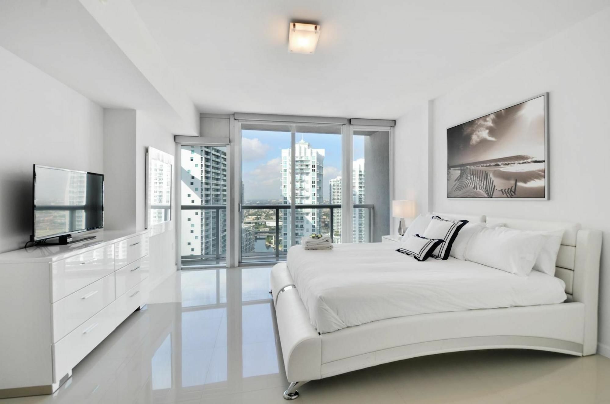 Stunning In Brickell By Sonder