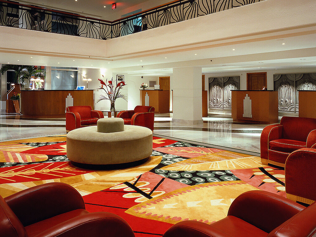Pullman Airport 4*
