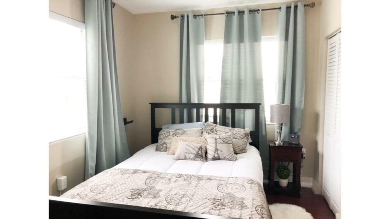 Modern 2/1 Near Midtown And Beaches