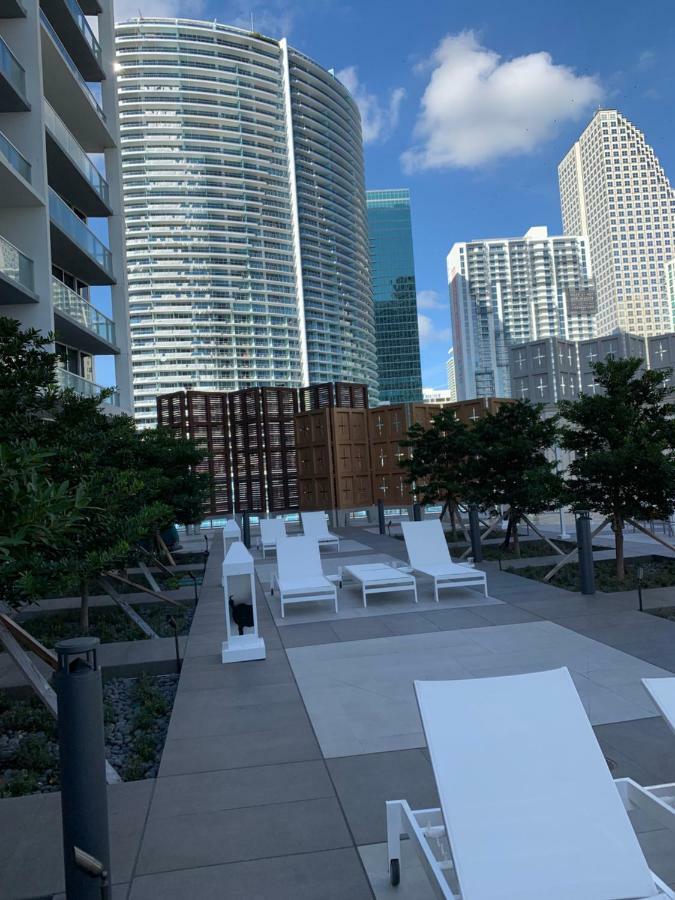 44 Floor Views @ The W - Brickell +gym+spa Apartment Miami