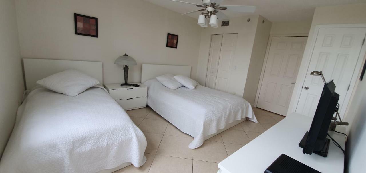 Yacht Club Aventura 2br + 2ba Apartment Miami