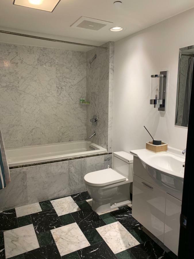 44 Floor Views @ The W - Brickell +gym+spa Apartment Miami