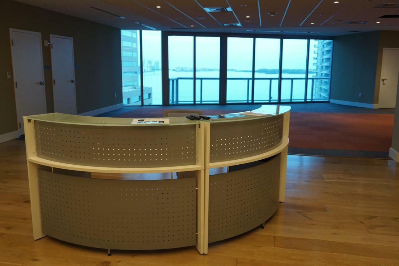 Panorama Tower Apartment *