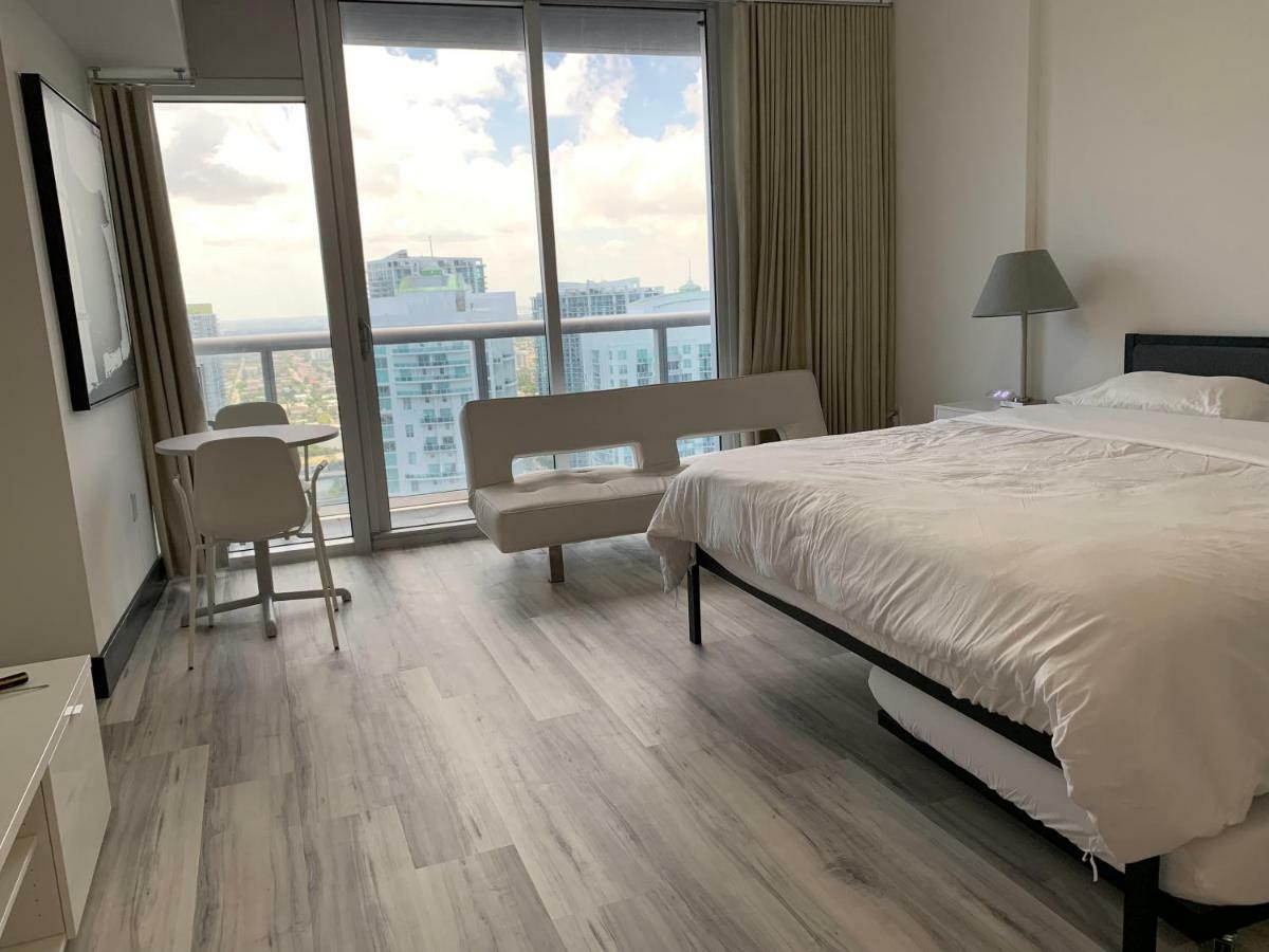 Apartment 44 Floor Views @ The W - Brickell +gym+spa Miami
