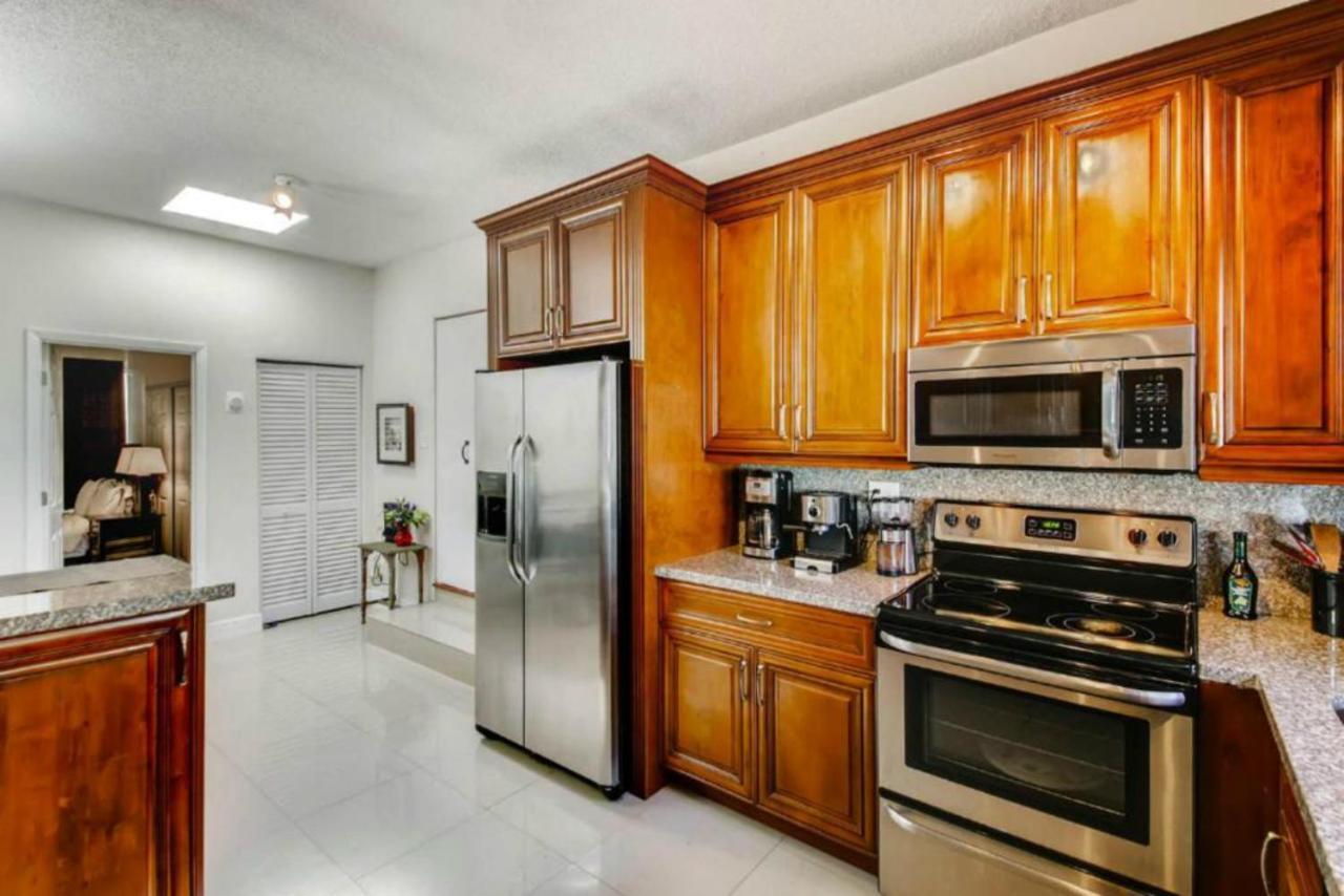 Guest house Self Check-in Suites Near Coral Gables