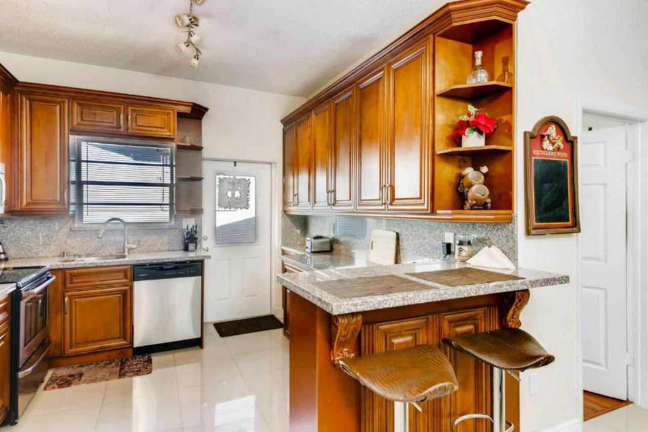 Self Check-in Suites Near Coral Gables * Miami