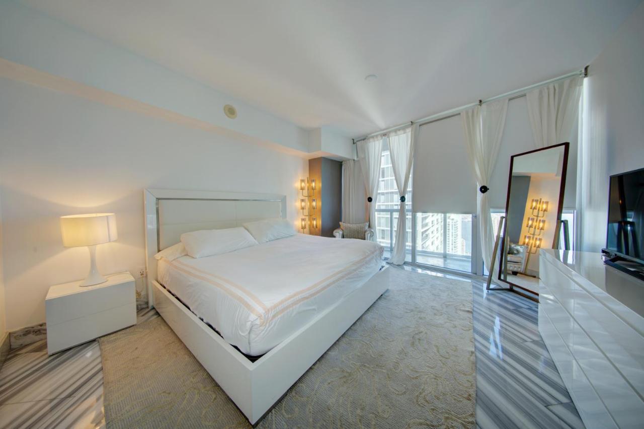 Luxury 5-star @47th Floor In Icon Brickell ! Miami