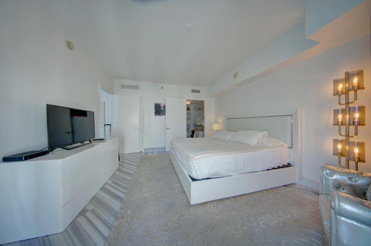 Luxury 5-star @47th Floor In Icon Brickell ! * Miami