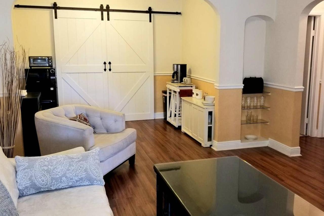 Self Check-in Suites Near Coral Gables Guest house Miami