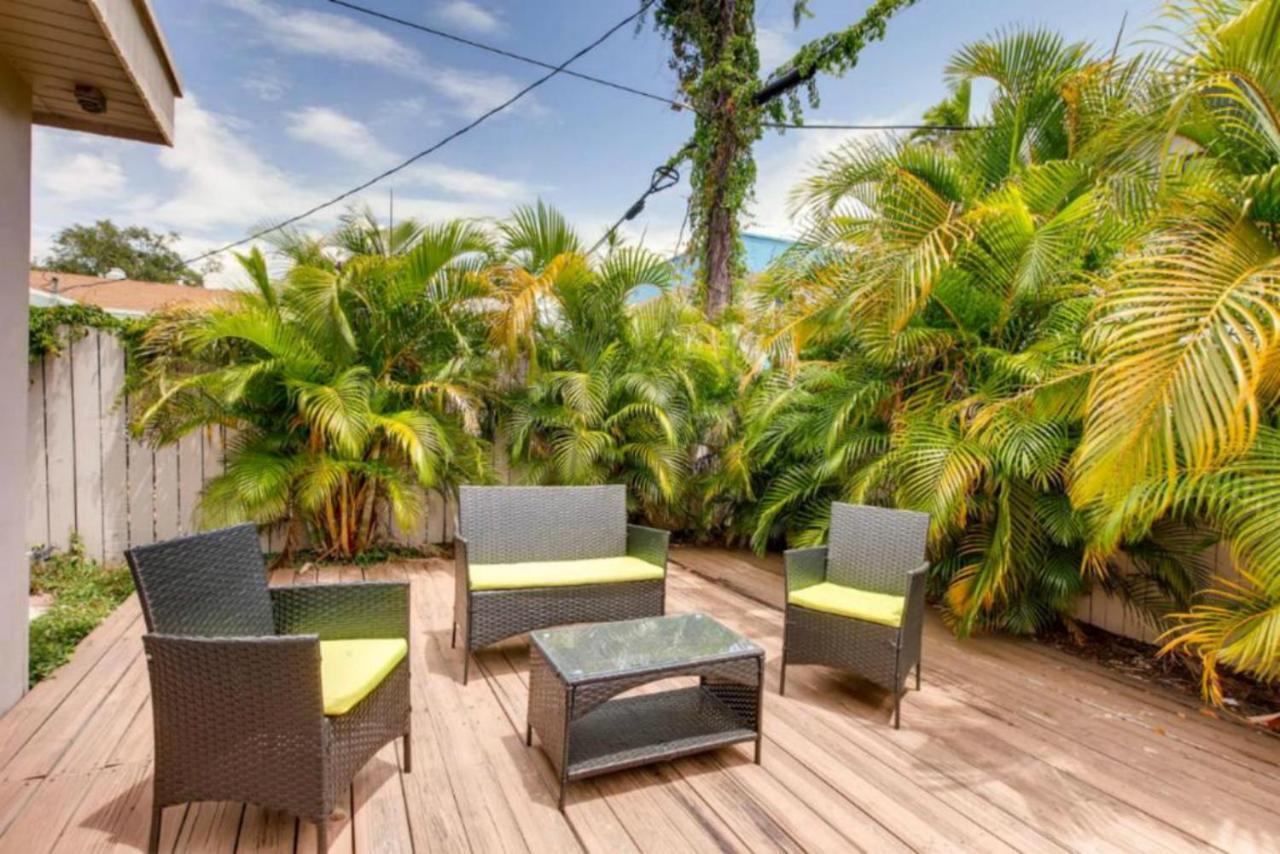 Self Check-in Suites Near Coral Gables Guest house *