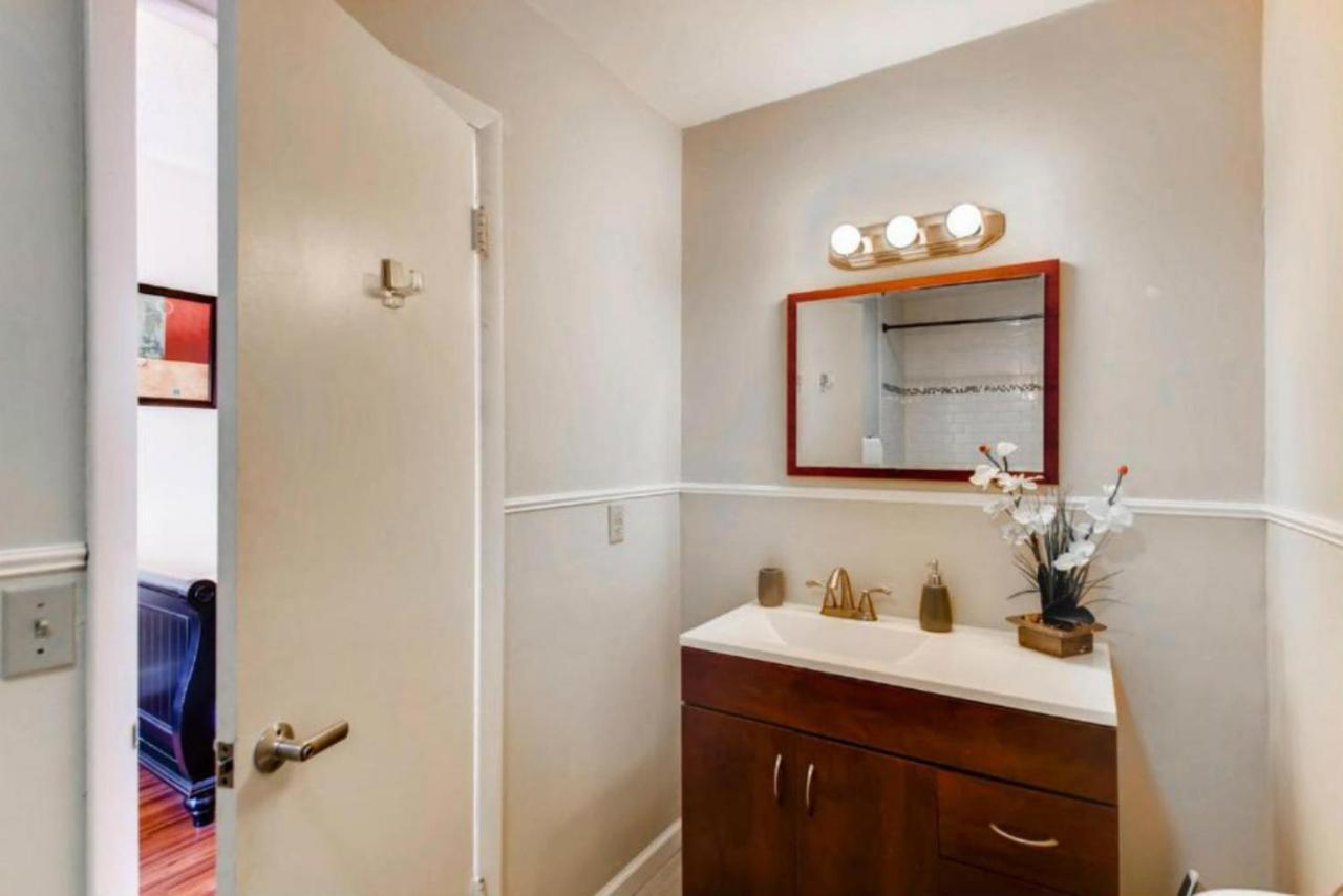 Self Check-in Suites Near Coral Gables Guest house Miami