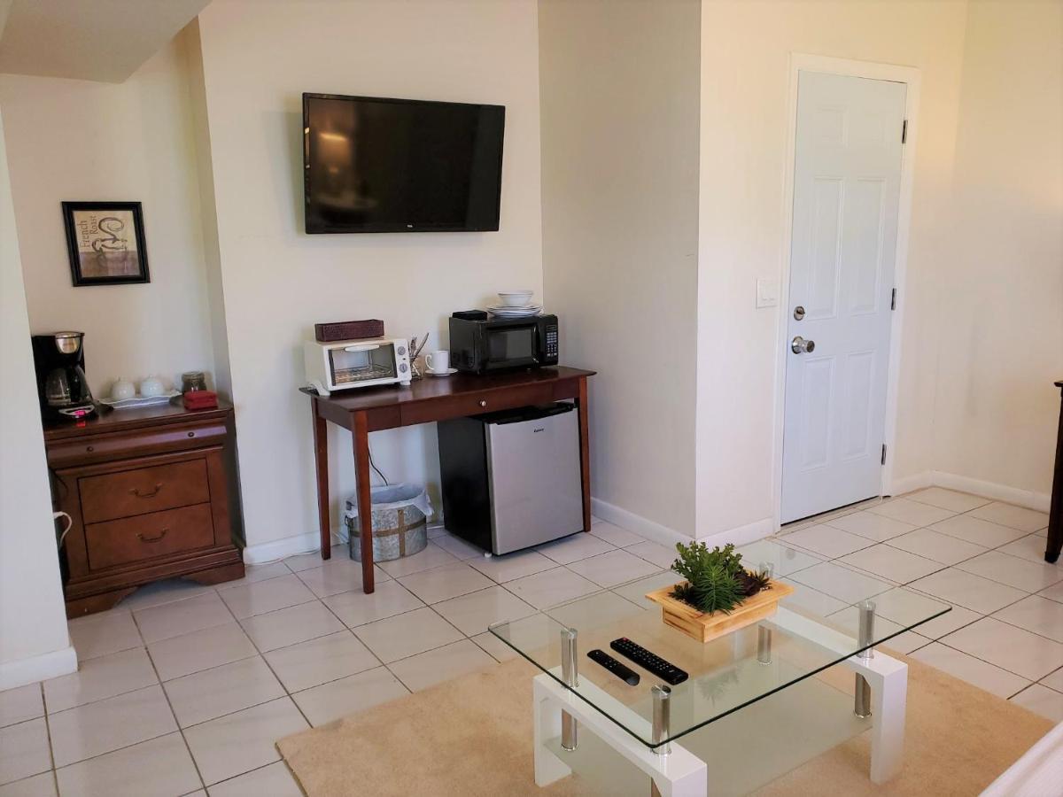 Guest house Self Check-in Suites Near Coral Gables