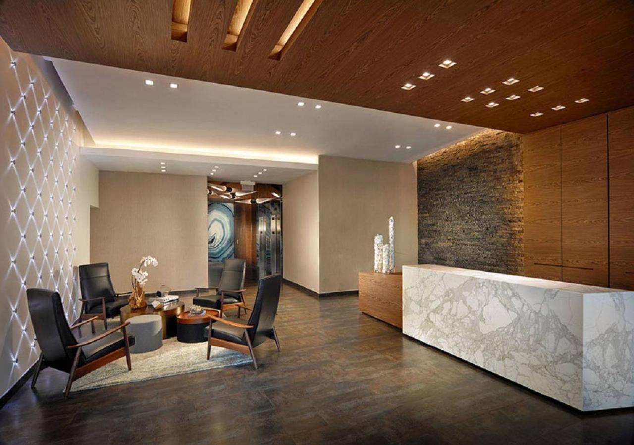 Modern 1 Bedroom Midtown With Free Parking Apartment