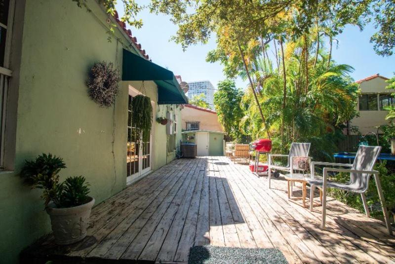 Mid Town Hippie House By The Bay Holiday home *