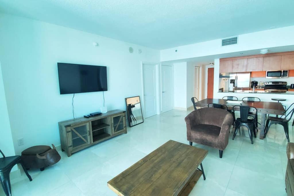 Luxury Penthouse Brickell 3 Bedrooms Free Parking *