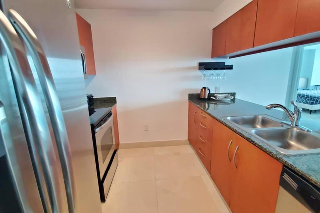 Luxury Penthouse Brickell 3 Bedrooms Free Parking Apartment Miami