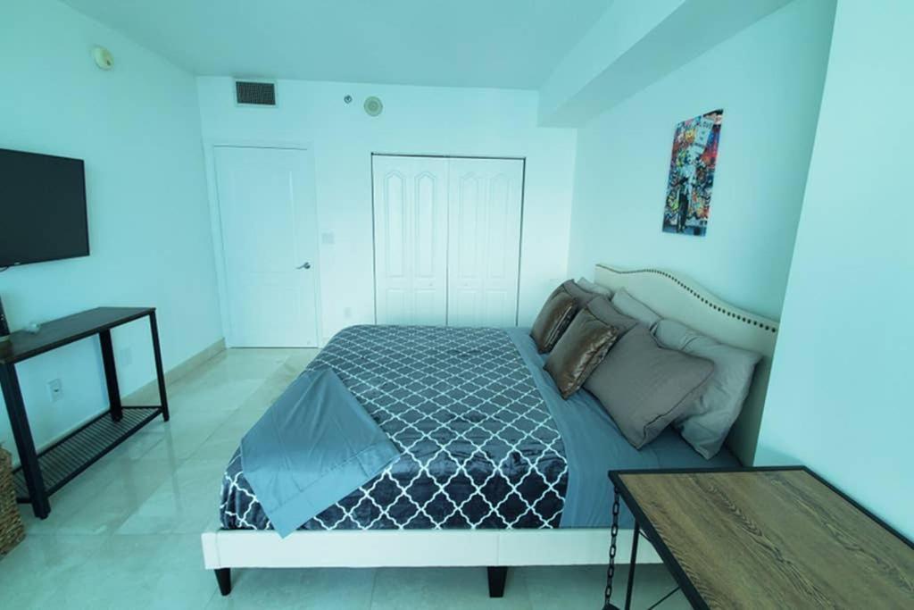 Luxury Penthouse Brickell 3 Bedrooms Free Parking