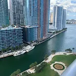 Luxury Waterfront Condo In The Urban Oasis At Icon-Brickell Free Spa