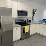 Luxurious Apt With Free Parking Mins Away From South Beach And Wynwood