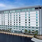Tru By Hilton Miami Airport South Blue Lagoon