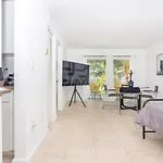 One Bedroom Apartment - With Parking & Balcony - Heart Of Wynwood