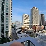Downtown Miami Elegance. 17Th Floor Yotelpad