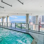 Breathtaking Studio With Bay & City Views