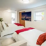 Oasis Vista Miami Luxury Villa! 10 Min From Beach, Private Gym, Top Location!