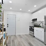 Vacay Spot Wynwood Jungle Fever Shower Massage Jets, Bbq, Patio Led Vibes, Prime Loc! 6 Blocks Away From Bars, Nite Clubs, Res, Shops