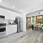 Vacay Spot Wynwood Jungle Fever Shower Massage Jets, Bbq, Patio Led Vibes, Prime Loc! 6 Blocks Away From Bars, Nite Clubs, Res, Shops
