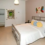 Shalimar Motel