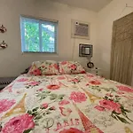 1 Bedroom Apt Near Coconut Grove