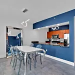 High-End Condo In Glamorous Brickell