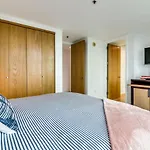 Luxury 3 Bedroom Full Service Condo