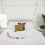 Posh 2Br In Miami River Inn By Sonder