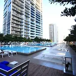 Luxury Waterfront Condo In The Urban Oasis At Icon-Brickell Free Spa