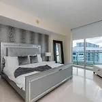 Business Miami Lux Icon Tower