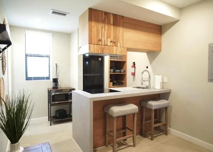 Charming Apartment Just 2 Minutes From Brickell