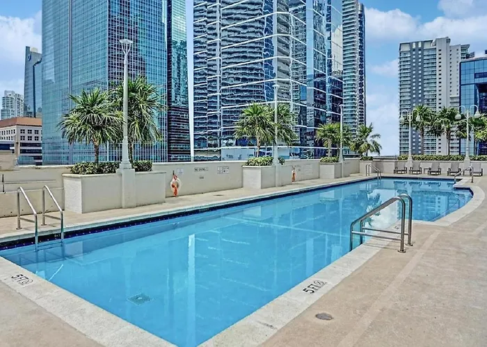 Upscale Apartment In The Heart Of Brickell