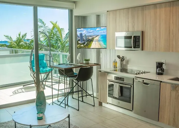 Luxury Oceanview Studio At Miami Design District