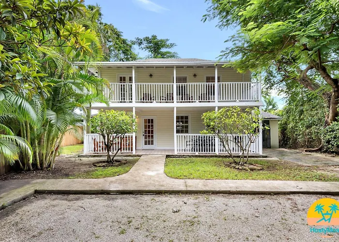 Casa Del Rio 4 Bed 2 Bath Next To River 1826
