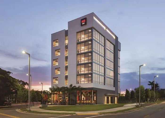 Radisson Red Miami Airport