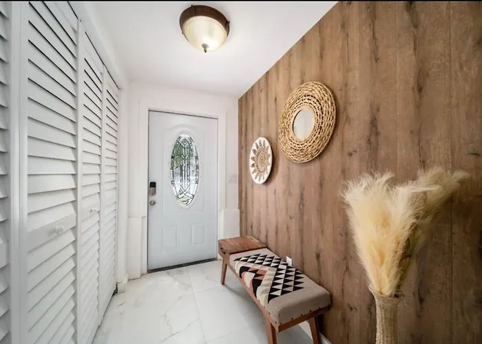 House In The Heart Of Miami