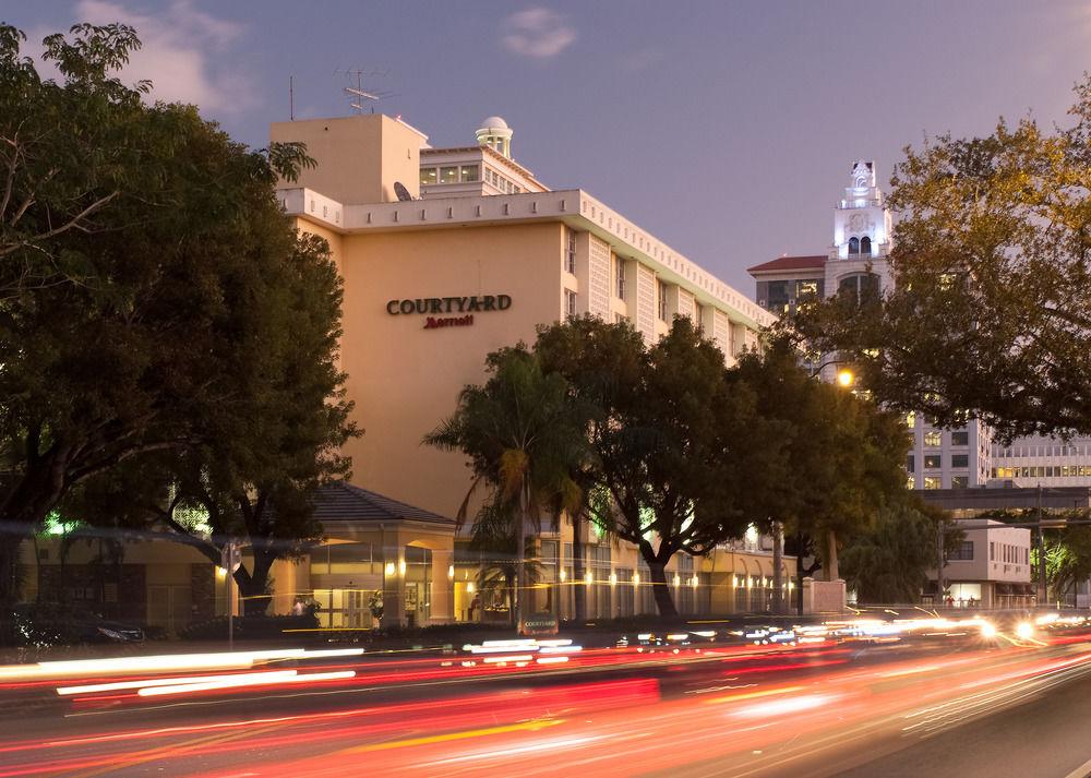 Courtyard Coral Gables 3*