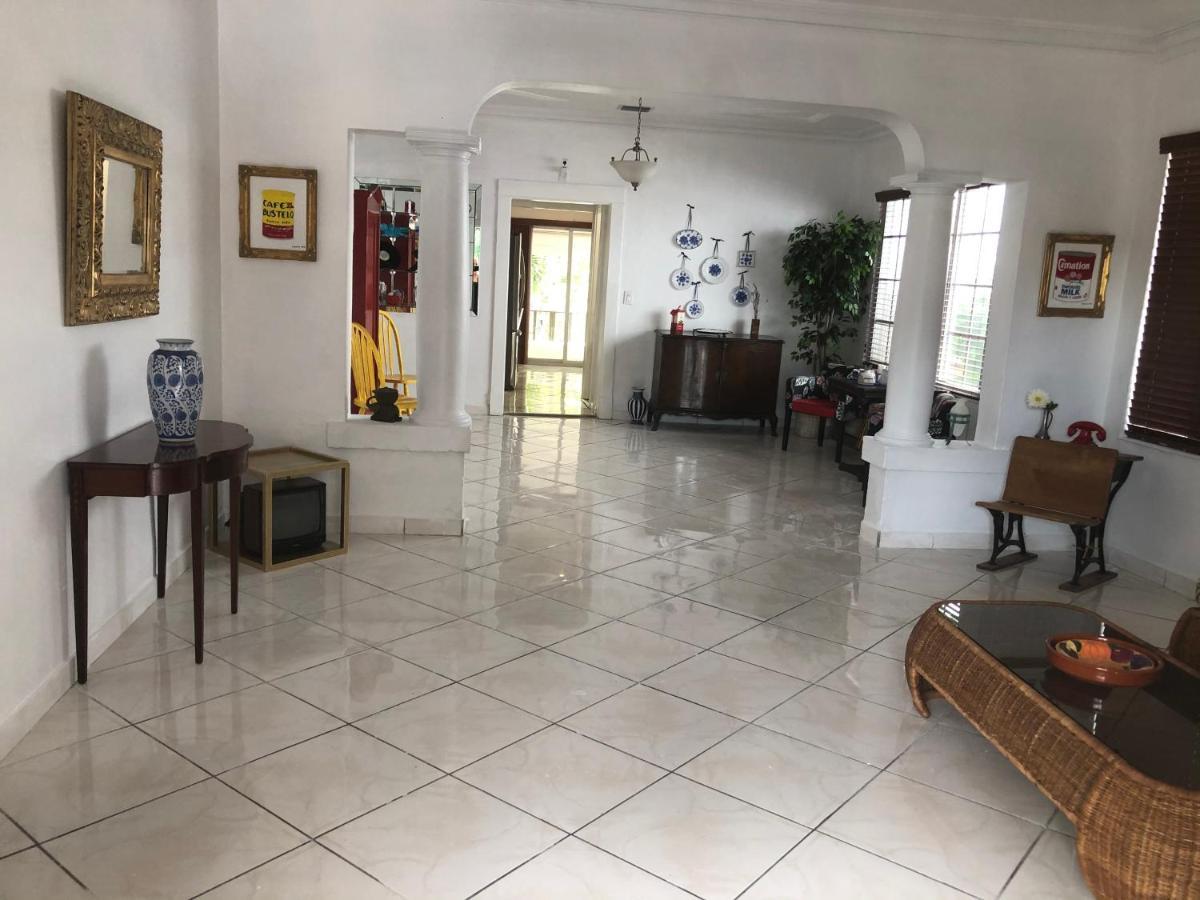 Homestay Private Next To Calle Ocho *
